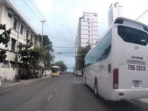 Mua bán nhà mặt tiền Nguyễn Thị Minh Khai Nha Trang có mức giá dao động từ 200-650 triệu/m2. ban-nha-mat-tien-tran-quang-khai-nha-trang-2