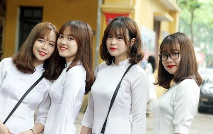 cach-mac-ao-dai-hoc-sinh-dep-cho-nguoi-lun-2